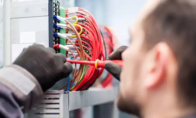electrician Mineral Ridge